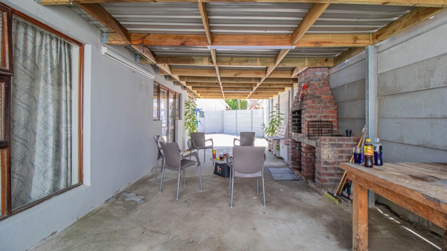 2 Bedroom Property for Sale in Admirals Park Western Cape